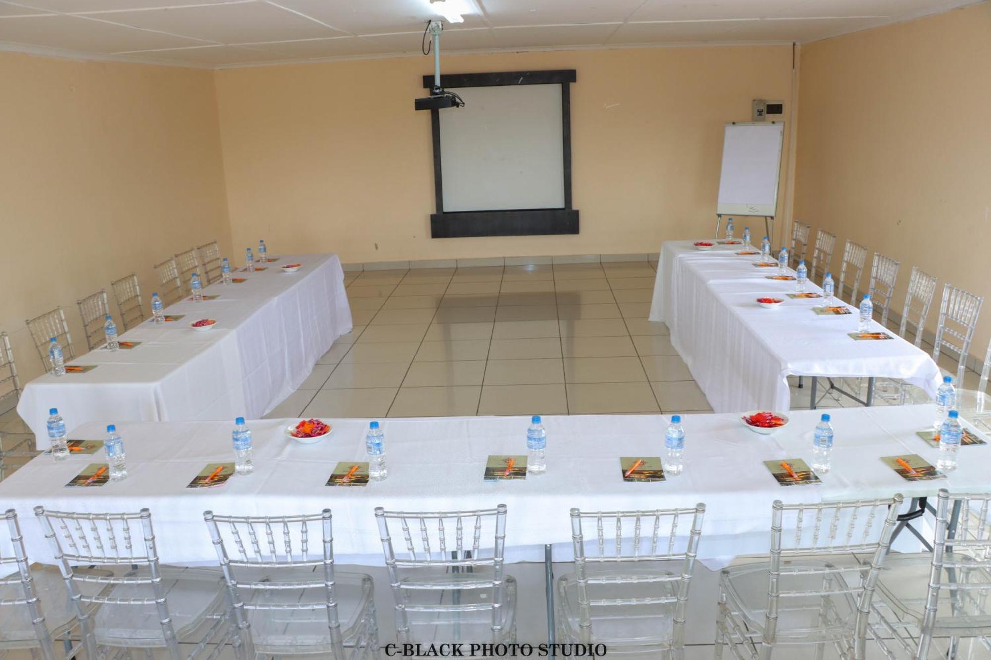 Meet Mekaar Resorts - Nquthu Hotel Esterno foto